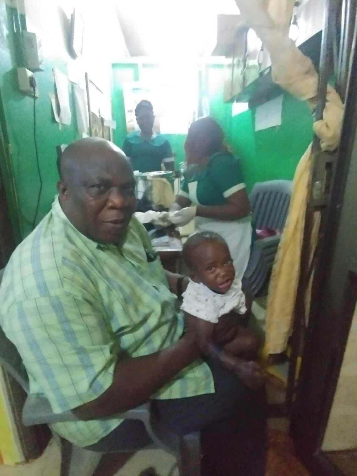 Rev. Douglas pays the bills of this kid who got burnt Family Health and Education Foundation Charity Donation